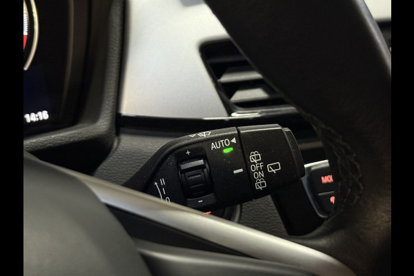 BMW X1 xDrive25e | NL auto | Leder | Carplay | Head-Up | Stoelverwarming | Full LED | Dealer onderhouden