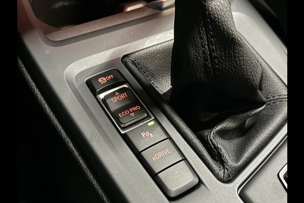 BMW X1 xDrive25e | NL auto | Leder | Carplay | Head-Up | Stoelverwarming | Full LED | Dealer onderhouden