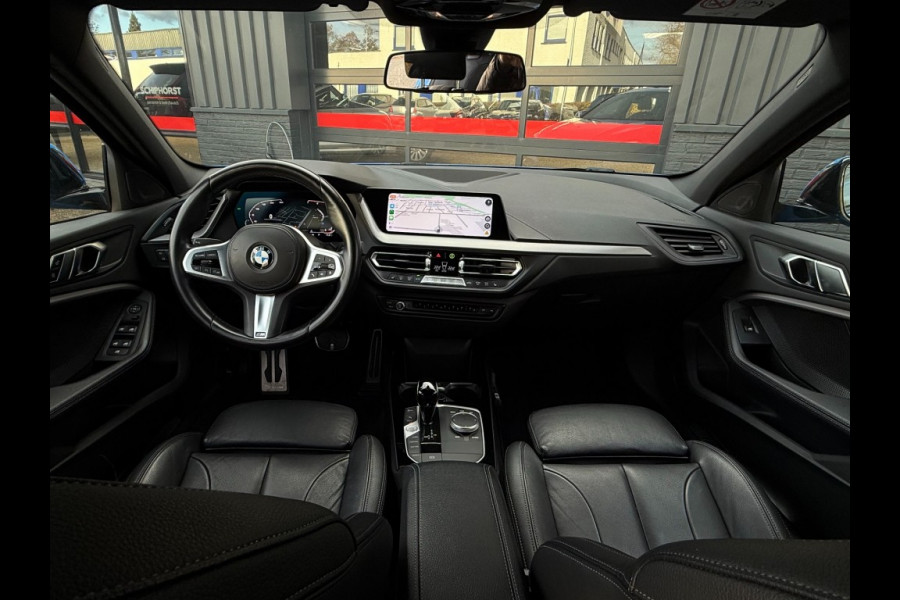 BMW 1-serie 118i M-Sport vol Leer Bovag garantie Apple carplay Misano bleu