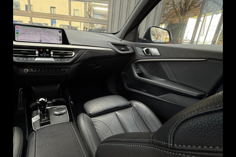 BMW 1-serie 118i M-Sport vol Leer Bovag garantie Apple carplay Misano bleu