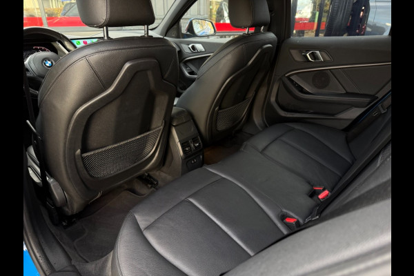 BMW 1-serie 118i M-Sport vol Leer Bovag garantie Apple carplay Misano bleu