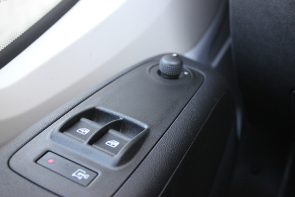 Opel Movano 33 2.2 CDTI 140pk L2H2 - Airco - Camera - Cruise - Blind Spot - 270 deuren - Rijklaar