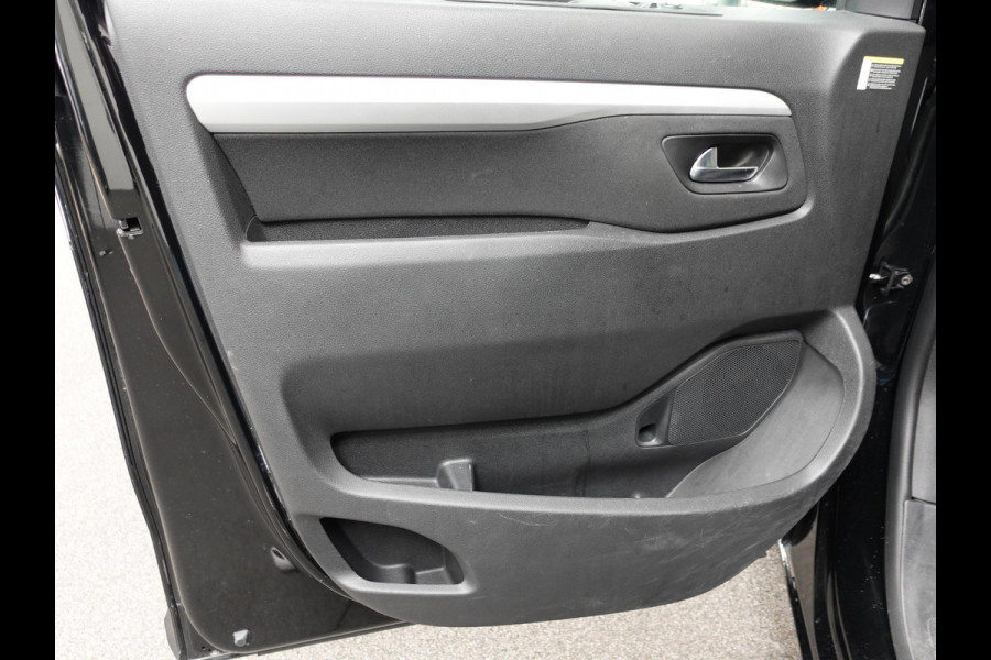 Opel Vivaro 145pk Automaat Dubbele cabine L3H1 Edition Navigatie Cruise Trekhaak Airco