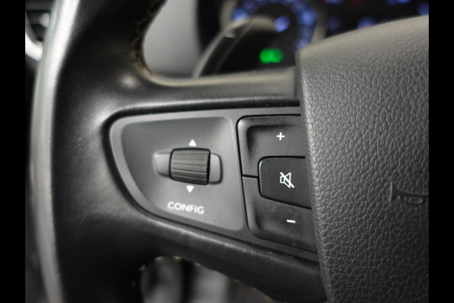 Opel Vivaro 145pk Automaat Dubbele cabine L3H1 Edition Navigatie Cruise Trekhaak Airco