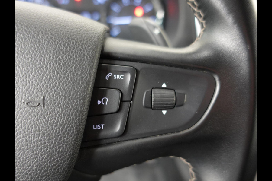 Opel Vivaro 145pk Automaat Dubbele cabine L3H1 Edition Navigatie Cruise Trekhaak Airco