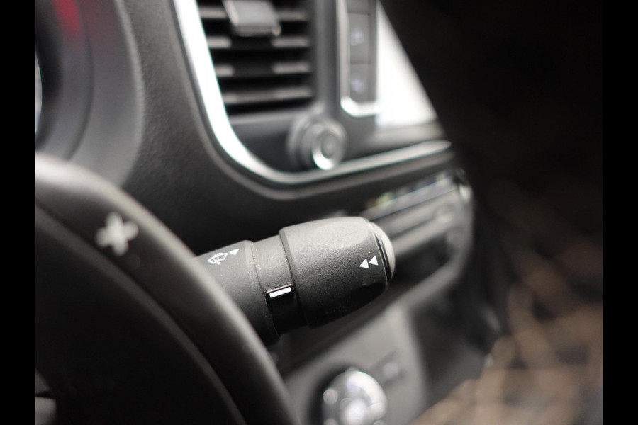 Opel Vivaro 145pk Automaat Dubbele cabine L3H1 Edition Navigatie Cruise Trekhaak Airco