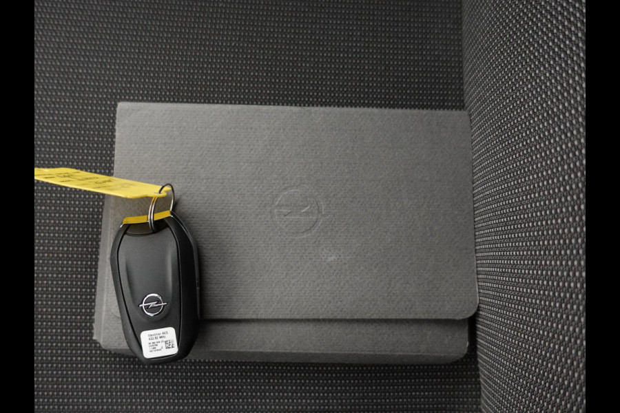 Opel Vivaro 145pk Automaat Dubbele cabine L3H1 Edition Navigatie Cruise Trekhaak Airco