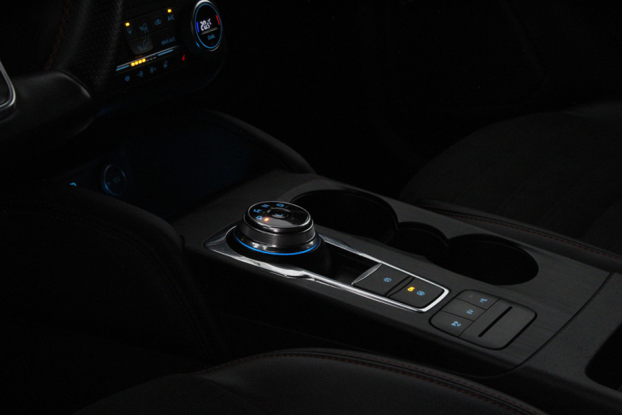 Ford Kuga 2.5 PHEV ST-Line X 225pk > Winterpakket/Trekhaak/all season/Frozen White/Plug-in hybride