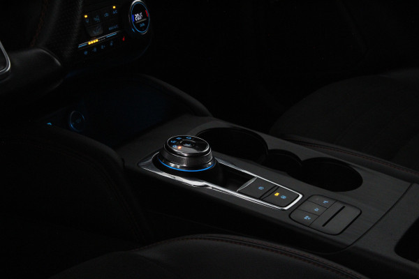 Ford Kuga 2.5 PHEV ST-Line X 225pk > Winterpakket/Trekhaak/all season/Frozen White/Plug-in hybride