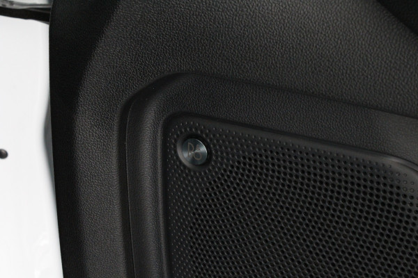 Ford Kuga 2.5 PHEV ST-Line X 225pk > Winterpakket/Trekhaak/all season/Frozen White/Plug-in hybride