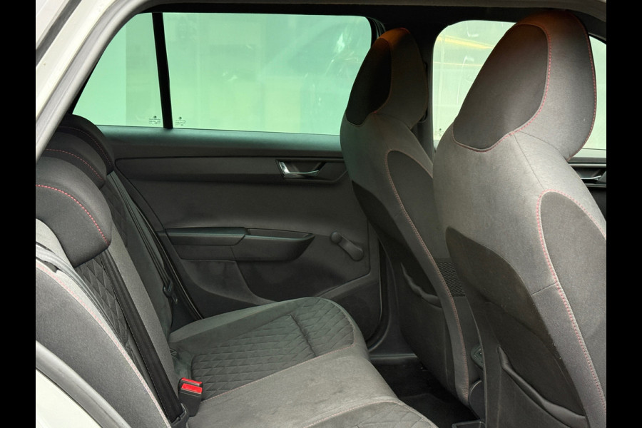 Škoda Fabia Combi 1.0 TSI 110PK DSG Monte Carlo Navi|Sportstoelen|PDC|Stoelverwarming