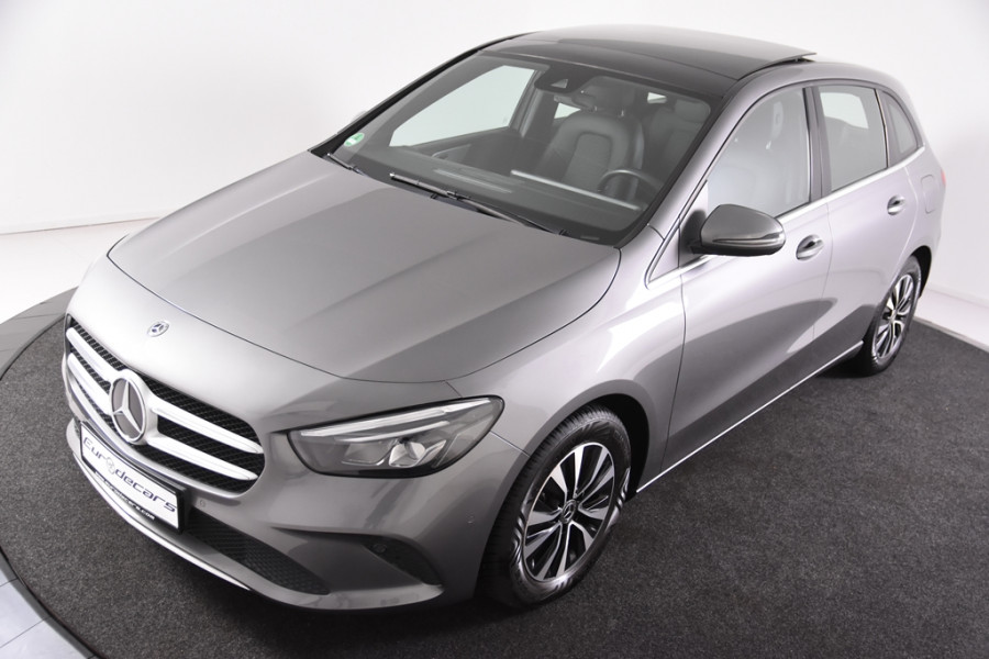 Mercedes-Benz B-Klasse 180 *Widescreen*Navigatie*Panoramadak*Stoelverwarming*