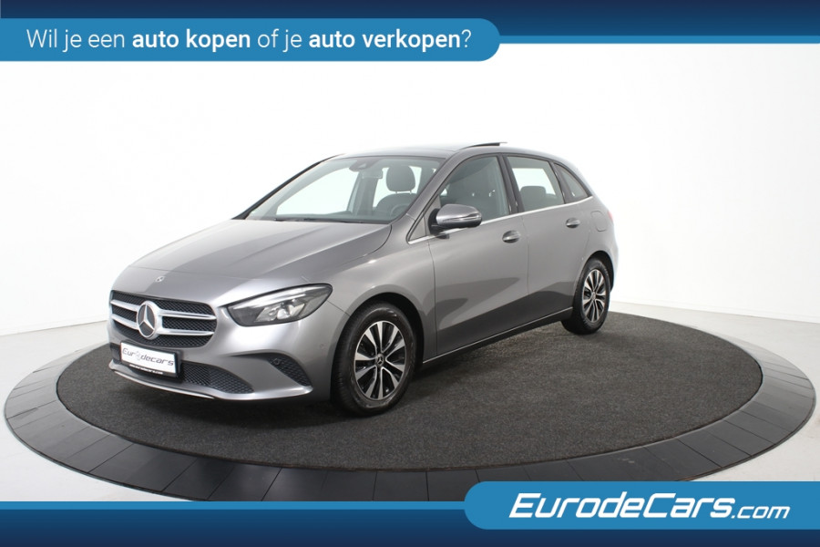 Mercedes-Benz B-Klasse 180 *Widescreen*Navigatie*Panoramadak*Stoelverwarming*