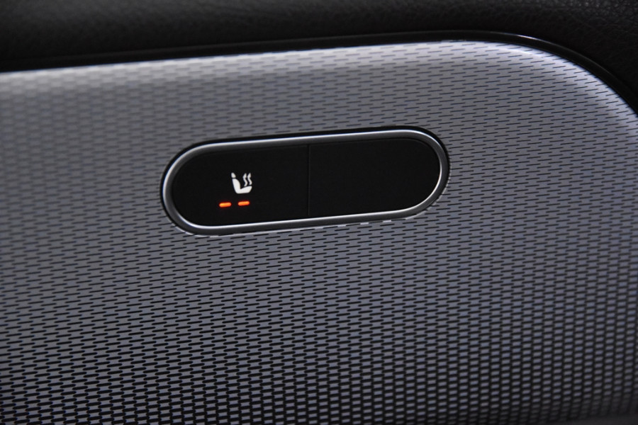 Mercedes-Benz B-Klasse 180 *Widescreen*Navigatie*Panoramadak*Stoelverwarming*