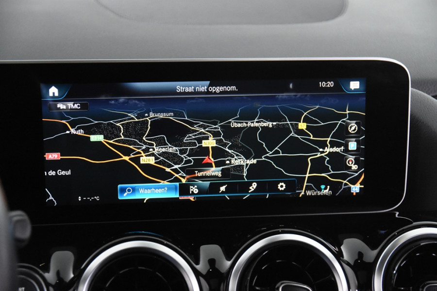 Mercedes-Benz B-Klasse 180 *Widescreen*Navigatie*Panoramadak*Stoelverwarming*