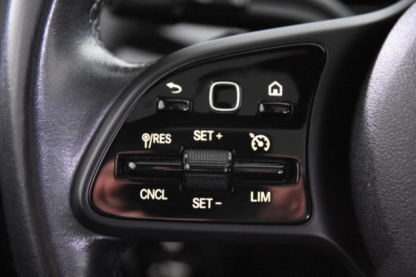 Mercedes-Benz B-Klasse 180 *Widescreen*Navigatie*Panoramadak*Stoelverwarming*