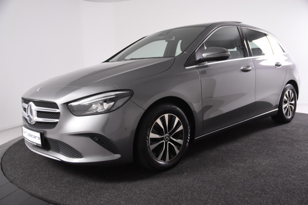 Mercedes-Benz B-Klasse 180 *Widescreen*Navigatie*Panoramadak*Stoelverwarming*