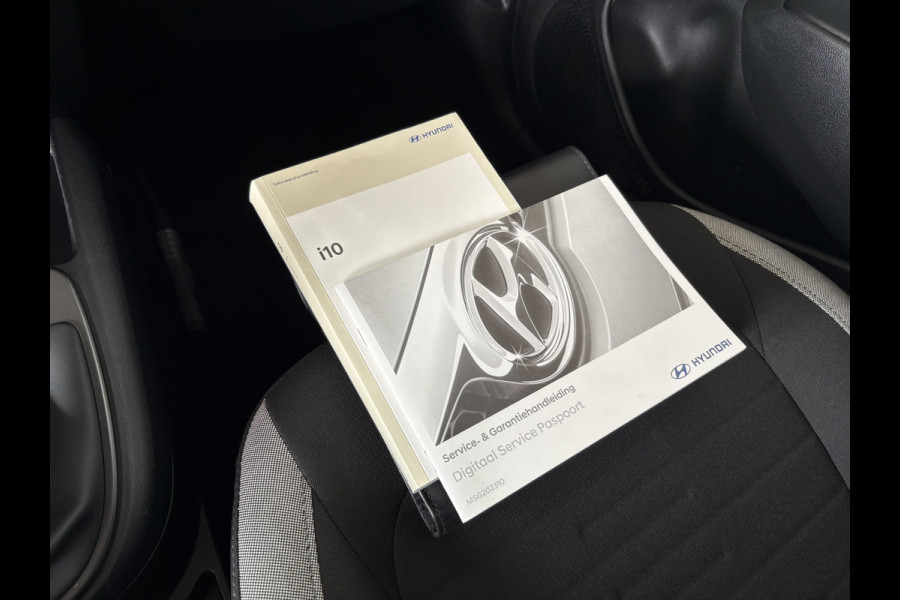 Hyundai i10 1.0 Automaat Comfort 5-zits CARPLAY/CRUISE/DAB/PRIVACYGLASS