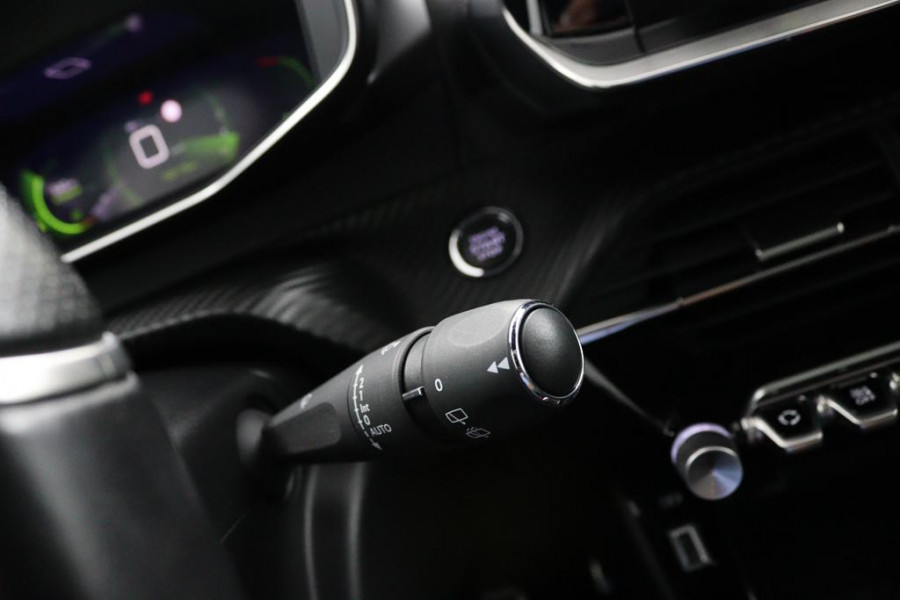 Peugeot 208 1.2 PureTech GT-Line*ACC*PANO*CARPLAY*ECC*CAM*LED*