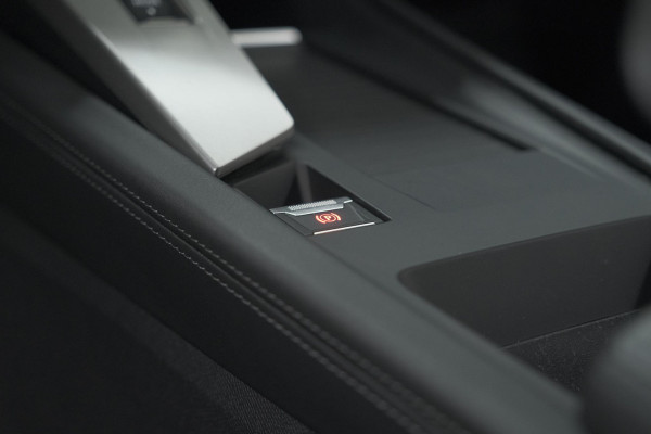 Peugeot 308 SW 1.6 Plug-in Hybrid 180 Allure | Camera | Adaptieve Cruise Control | Navigatie