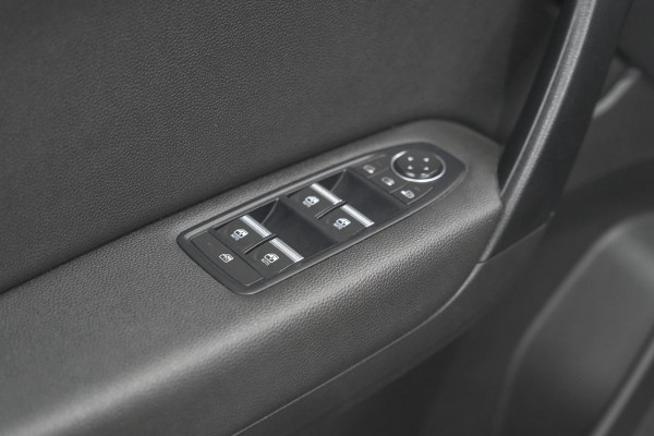 Renault Captur TCe 130 Intens | Trekhaak | Navigatie | Carplay | 18 Inch