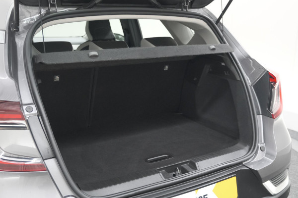 Renault Captur TCe 130 Intens | Trekhaak | Navigatie | Carplay | 18 Inch