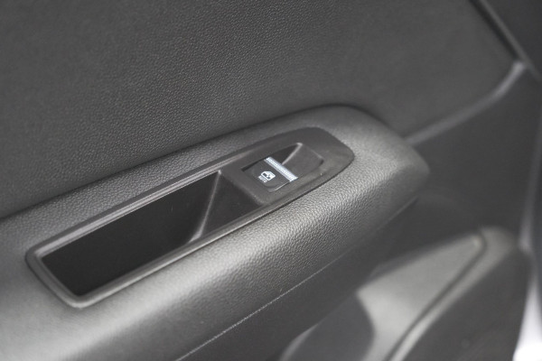 Renault Captur TCe 130 Intens | Trekhaak | Navigatie | Carplay | 18 Inch