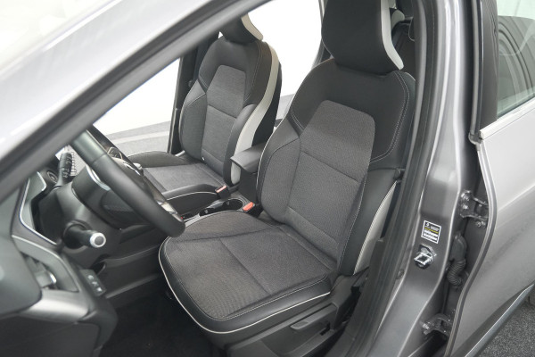 Renault Captur TCe 130 Intens | Trekhaak | Navigatie | Carplay | 18 Inch