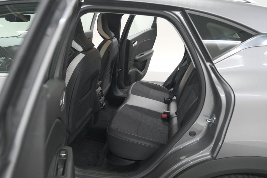 Renault Captur TCe 130 Intens | Trekhaak | Navigatie | Carplay | 18 Inch