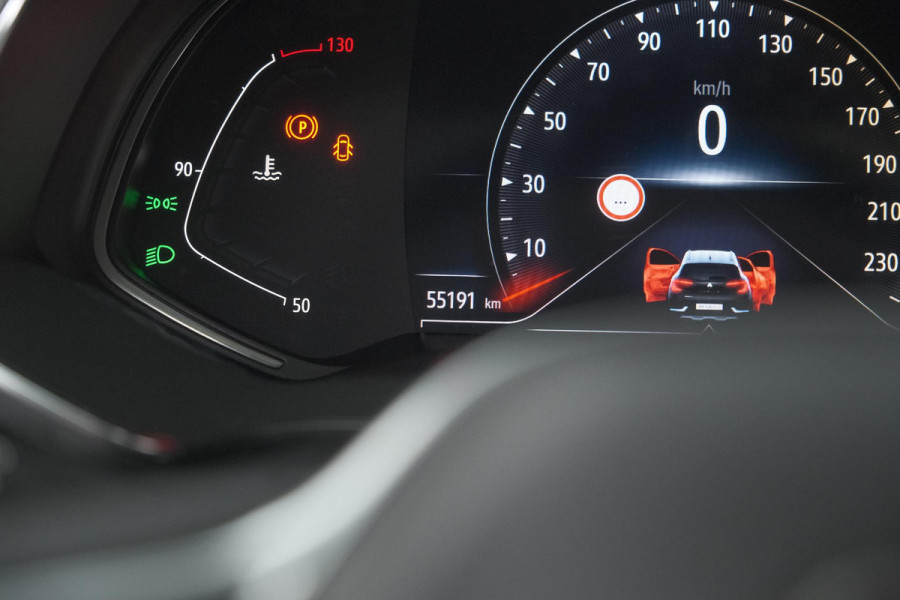 Renault Captur TCe 130 Intens | Trekhaak | Navigatie | Carplay | 18 Inch