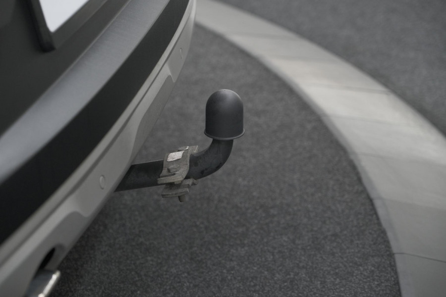 Renault Captur TCe 130 Intens | Trekhaak | Navigatie | Carplay | 18 Inch