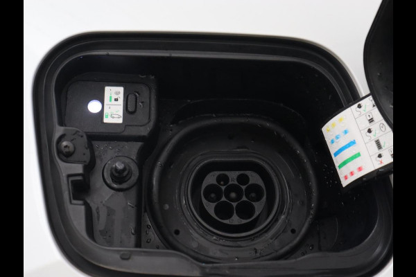 Renault Captur E-TECH Plug-in Hybrid Intens | 360 camera | Carplay | Park Assist | Navigatie | Keyless | Full LED | Climate control | Cruise control | PHEV