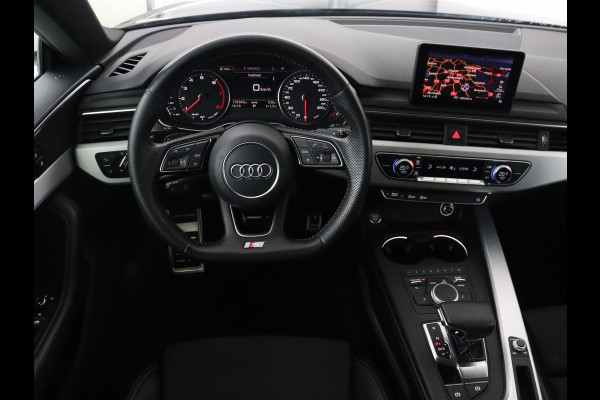Audi A5 40 TFSI Sport S-Line edition | Carplay | Sportstoelen | Full LED | Half leder | Navigatie | Parkeerhulp | Cruise control | Bluetooth | Climate control | Sportstuur