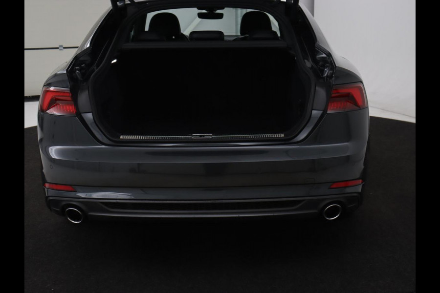 Audi A5 40 TFSI Sport S-Line edition | Carplay | Sportstoelen | Full LED | Half leder | Navigatie | Parkeerhulp | Cruise control | Bluetooth | Climate control | Sportstuur