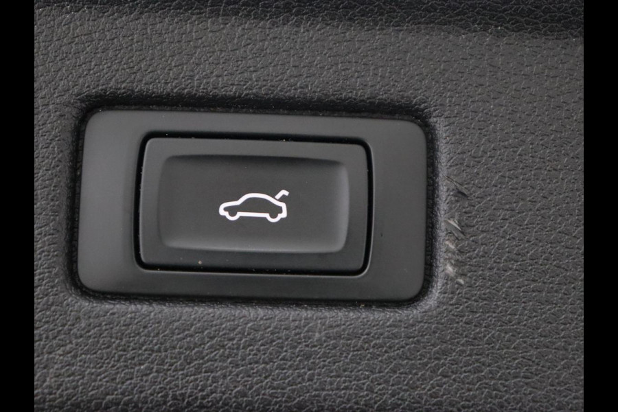 Audi A5 40 TFSI Sport S-Line edition | Carplay | Sportstoelen | Full LED | Half leder | Navigatie | Parkeerhulp | Cruise control | Bluetooth | Climate control | Sportstuur