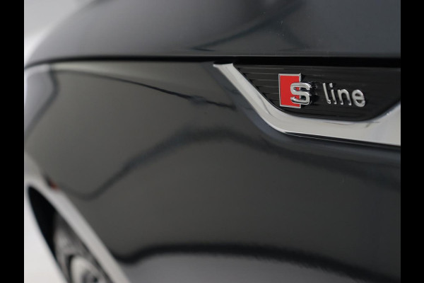 Audi A5 40 TFSI Sport S-Line edition | Carplay | Sportstoelen | Full LED | Half leder | Navigatie | Parkeerhulp | Cruise control | Bluetooth | Climate control | Sportstuur