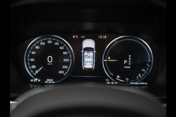 Volvo XC60 2.0 Recharge T6 AWD R-Design / Pano / Memory / Trekhaak / Blis / Camera