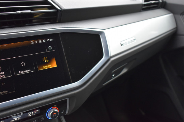 Audi Q3 45 TFSI e S-Line 245 Pk Black Ed Navi Leder/Alcantara Keyless Camera 19 Inch