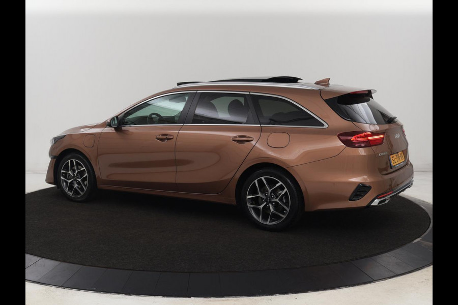 Kia Ceed 1.6 GDI PHEV ExecutiveLine | Panoramadak | Stoelventilatie | Leder | Adaptive cruise | Camera | Carplay | Keyless | Achterbankverwarming | Navigatie | Full LED | Stuurverwarming | Memory | Plug In