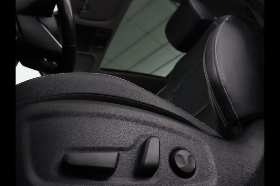 Kia Ceed 1.6 GDI PHEV ExecutiveLine | Panoramadak | Stoelventilatie | Leder | Adaptive cruise | Camera | Carplay | Keyless | Achterbankverwarming | Navigatie | Full LED | Stuurverwarming | Memory | Plug In