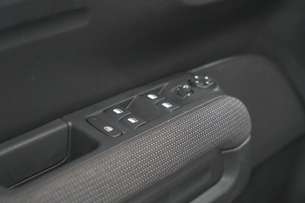 Citroën C3 Aircross PureTech 130 EAT6 Plus | Stoelverwarming | Parkeersensoren | Apple Carplay