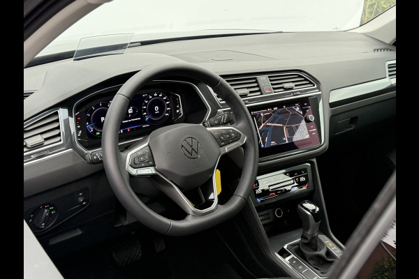 Volkswagen Tiguan 1.5 TSI Elegance | Trekhaak | ACC | IQ Light | DAB+ | HUD | 18 inch