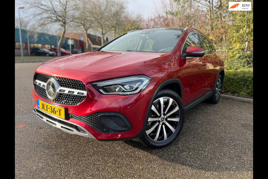 Mercedes-Benz GLA 250 e Progressive I Panorama Dak I Sfeerverlichting I Apple Carplay