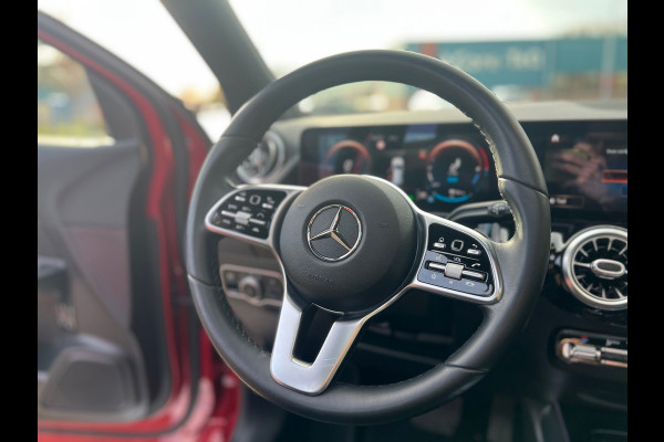 Mercedes-Benz GLA 250 e Progressive I Panorama Dak I Sfeerverlichting I Apple Carplay