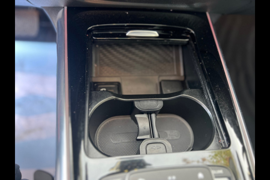 Mercedes-Benz GLA 250 e Progressive I Panorama Dak I Sfeerverlichting I Apple Carplay