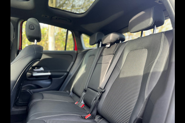 Mercedes-Benz GLA 250 e Progressive I Panorama Dak I Sfeerverlichting I Apple Carplay