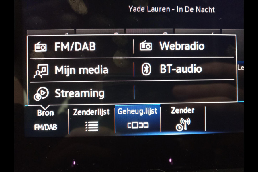 Volkswagen Polo 1.0 TSI Life DSG Nieuw model ! | Navigatie | Apple Carplay/Android | Digitale Cockpit | Airco | Parkeer sensoren V+A | LED | Lichtmetalen Velgen