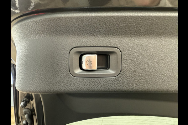 Mercedes-Benz GLC Coupé 300e 4MATIC Business Solution AMG | Trekhaak | MBUX | CarPlay | Camera | LED | 19 inch