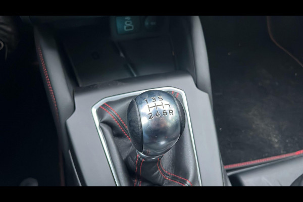 Ford FOCUS Wagon 1.0 EcoBoost Hybrid ST Line X 125pk | NIEUW! | Driver Assistance Pack | Winterpack | 18 inch Licht metaal