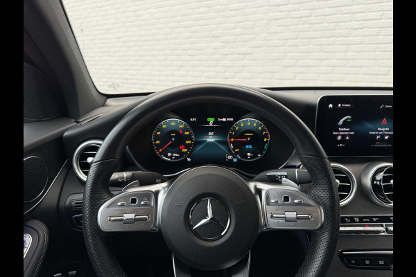 Mercedes-Benz GLC Coupé 300e 4MATIC Business Solution AMG | Trekhaak | MBUX | CarPlay | Camera | LED | 19 inch
